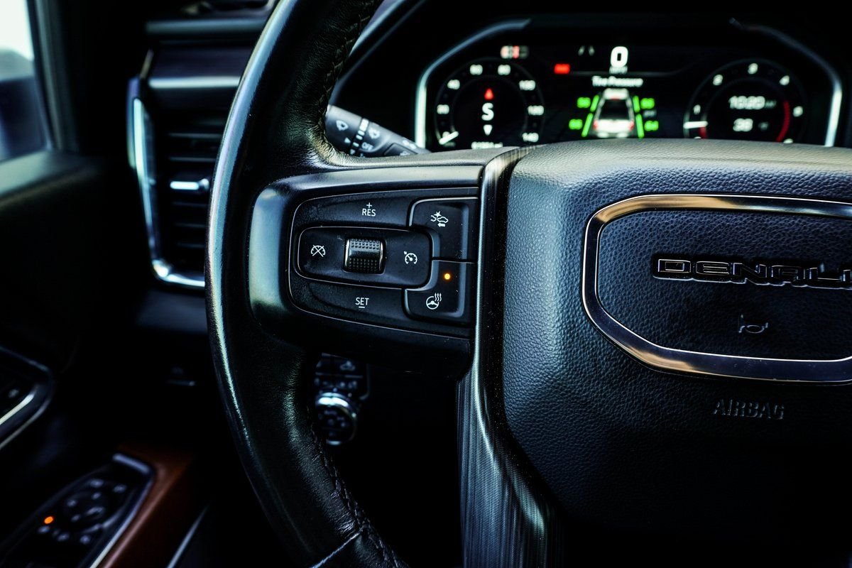 Used 2024 White GMC Denali Ultimate image 30