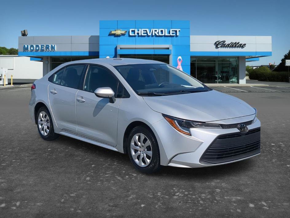 Used 2026 Classic Silver Metallic Toyota LE image 5