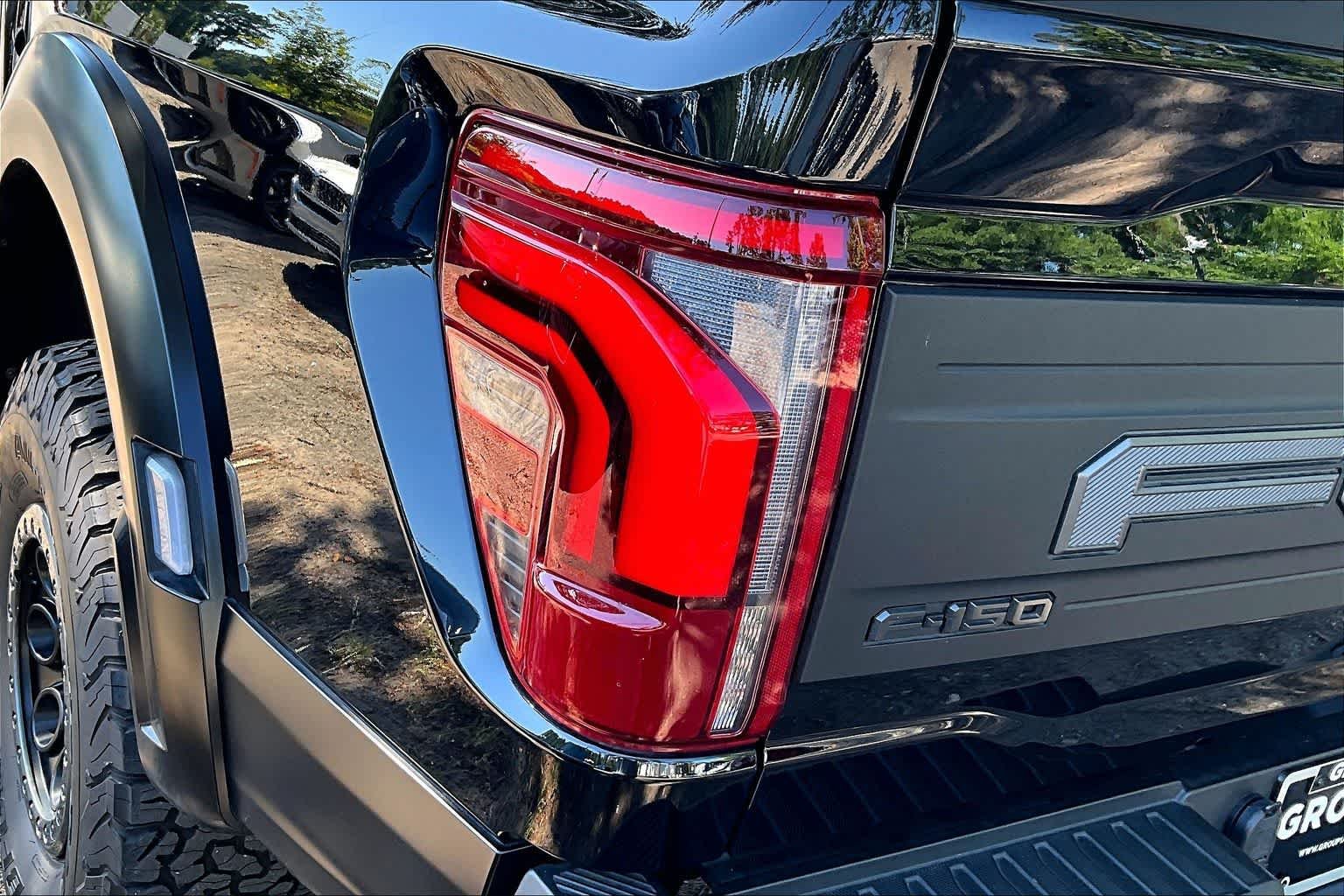 Used 2025 Agate Black Ford Raptor image 29