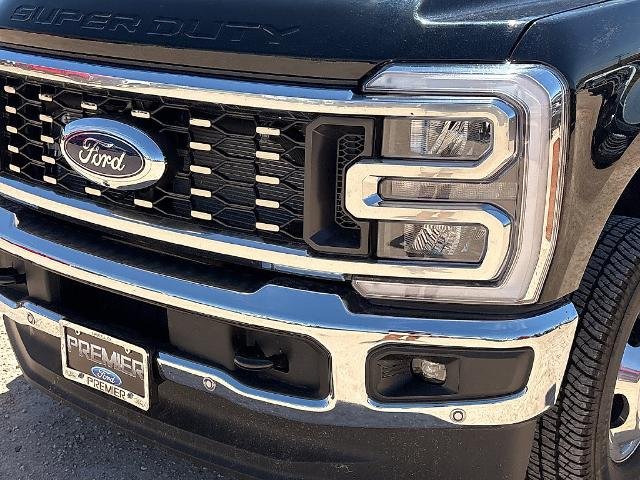 New 2026 Agate Black Metallic Ford F-350® Lariat® image 38