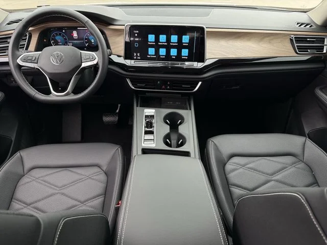 New 2026 White Volkswagen 2.0T SE image 8