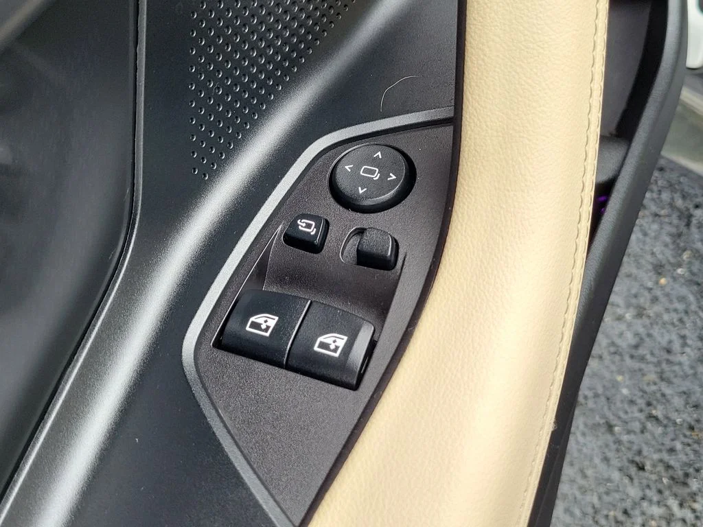 Used 2022 White BMW 230i image 21