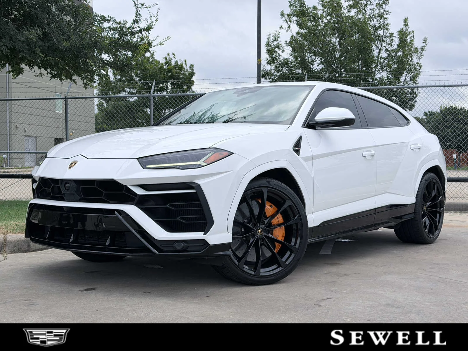 2021 Lamborghini Urus's photo