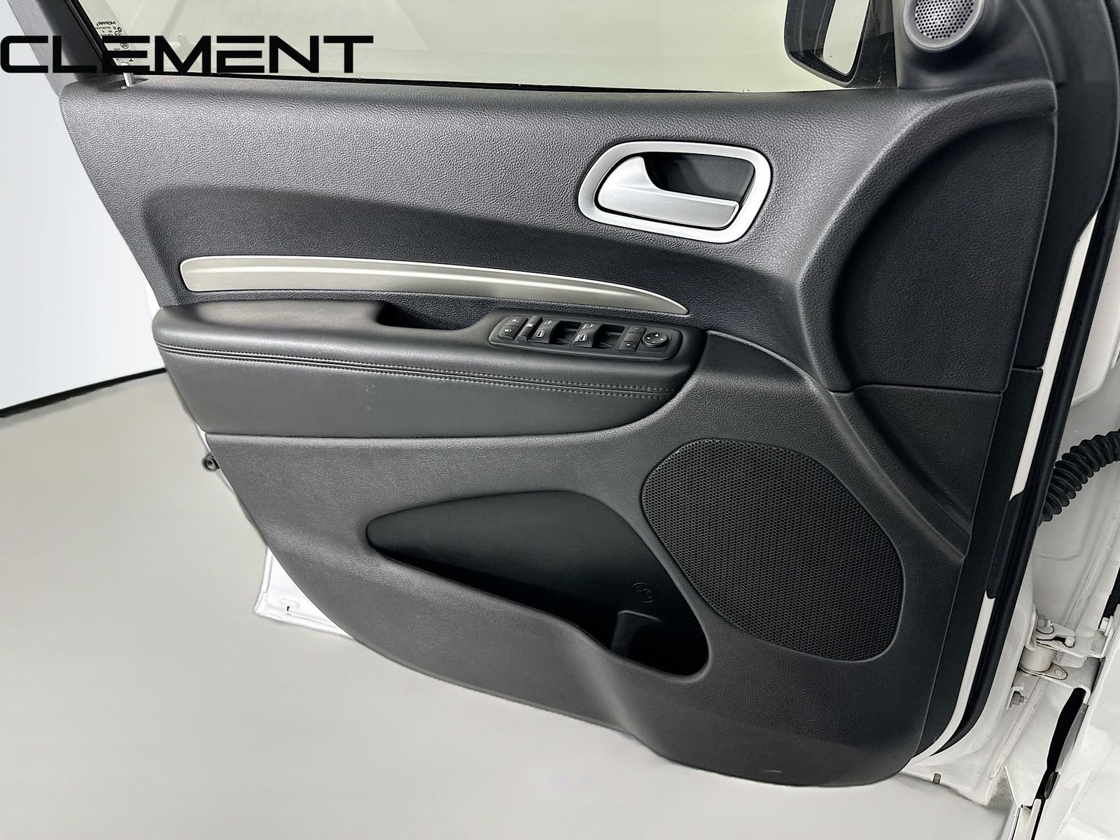 Used 2020 White Dodge SXT Plus image 25