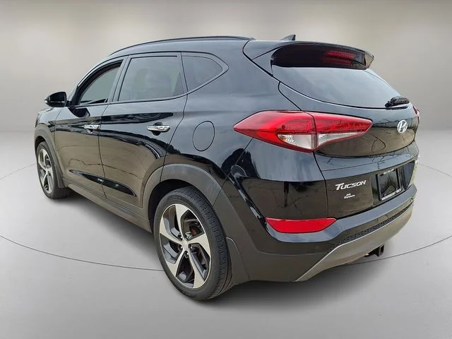 Used 2016 Black Hyundai Limited image 7