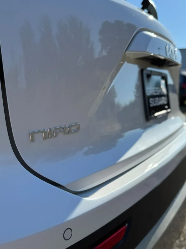 Used 2023 White Kia EX image 39