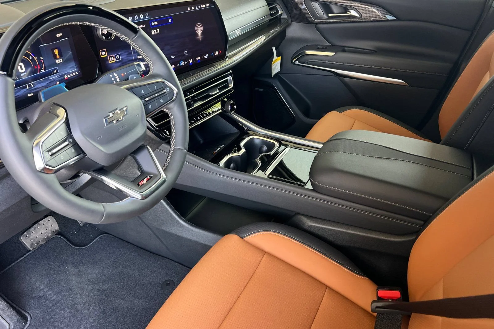 New 2027 Sandstone Gray Chevrolet Z71 image 10