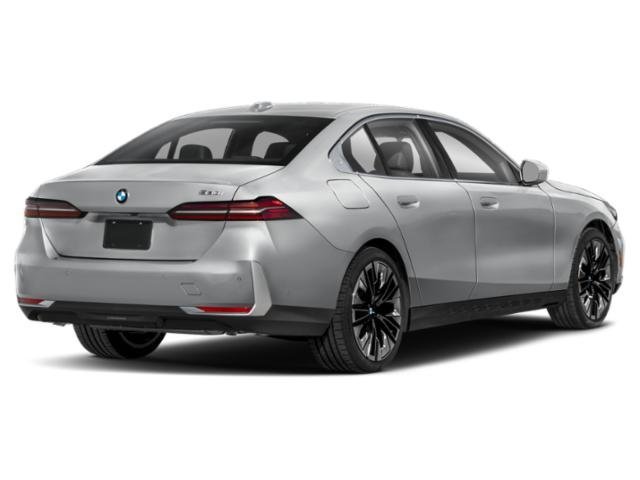 Used 2025 Oxide Gray Metallic BMW 530i image 2