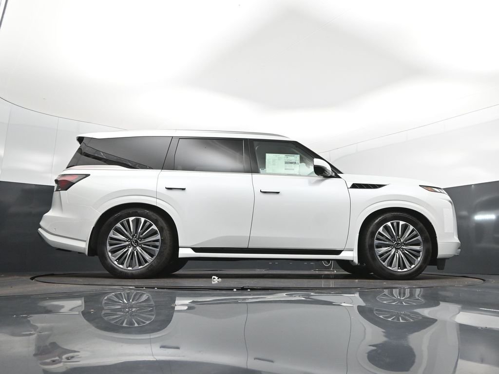 New 2027 RADIANT WHITE INFINITI Luxe 2WD image 39