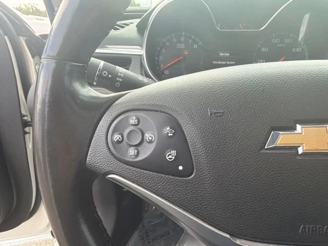 Used 2014 White Diamond Tricoat Chevrolet LTZ image 22