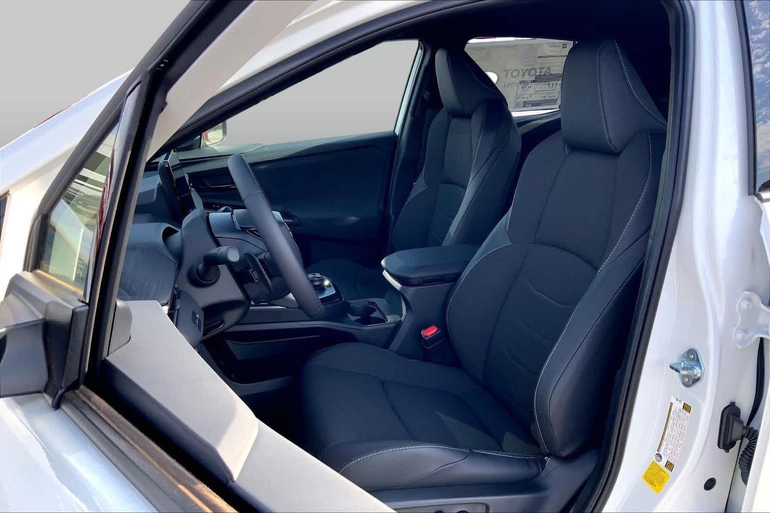 2026 Toyota C-HR SE - Photo 9