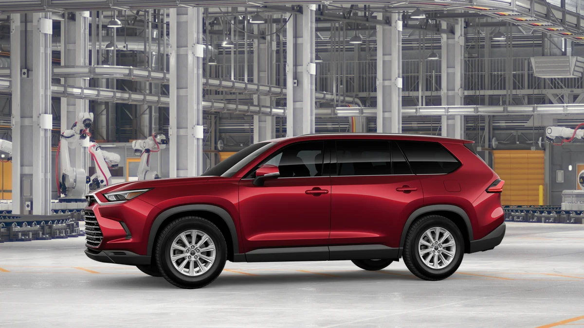 New 2026 Ruby Flare Pearl Toyota XLE image 15