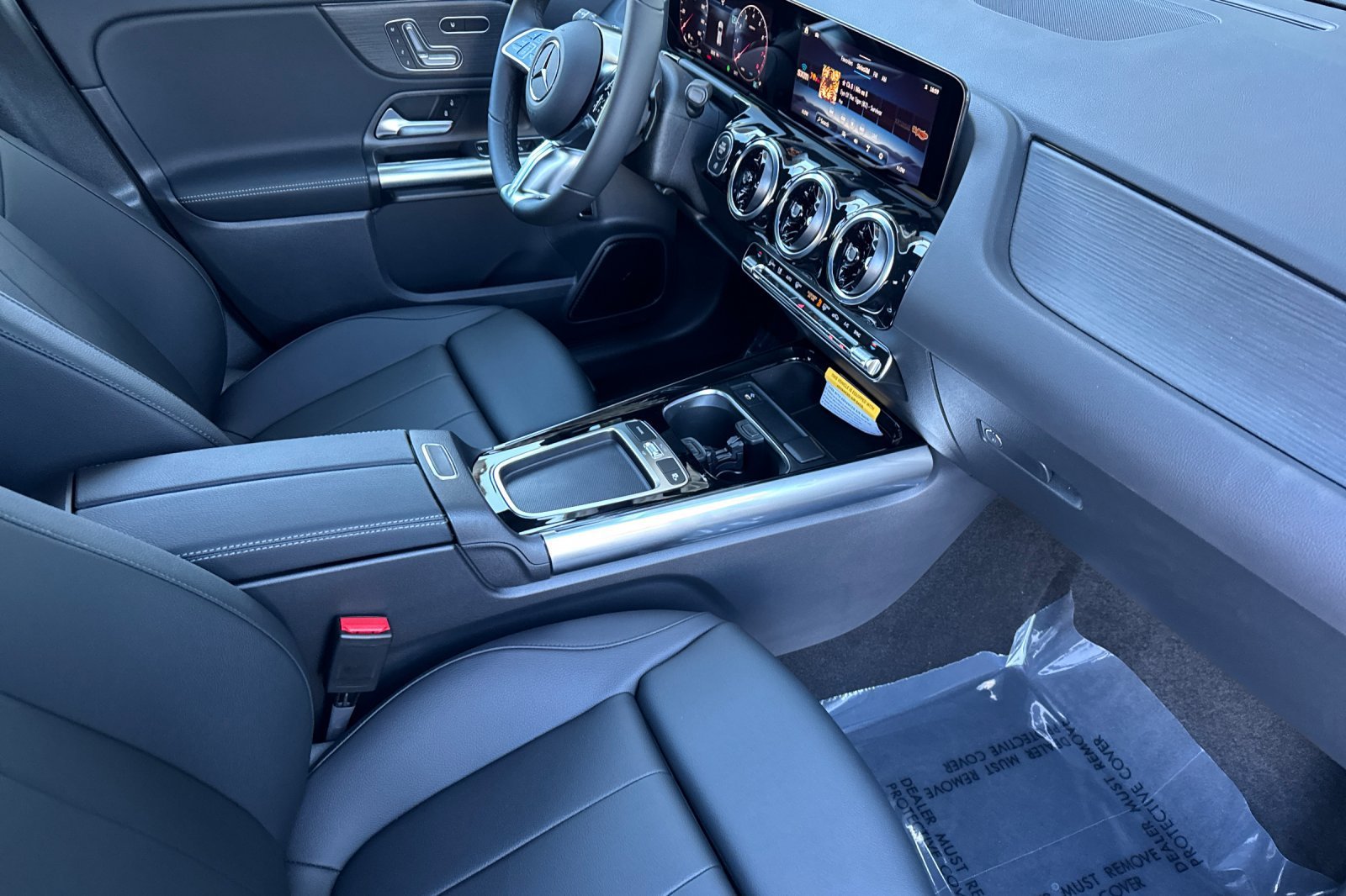 New 2026 Night Black Mercedes-Benz GLA 250 image 10