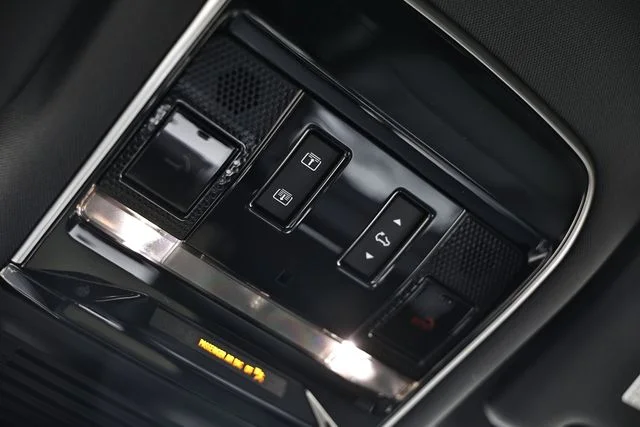 New 2026 Santorini Black Land Rover SE image 50