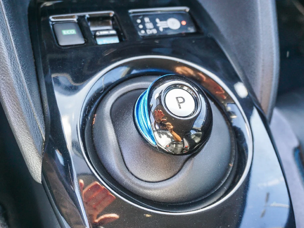 Used 2018 Gray Nissan SL image 23