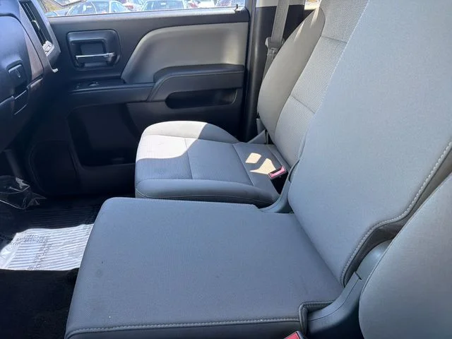 Used 2015 White GMC Base image 37