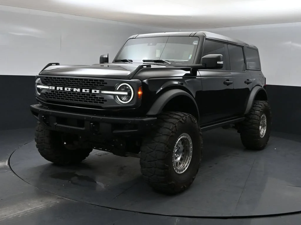 Used 2024 Black Ford Badlands image 5
