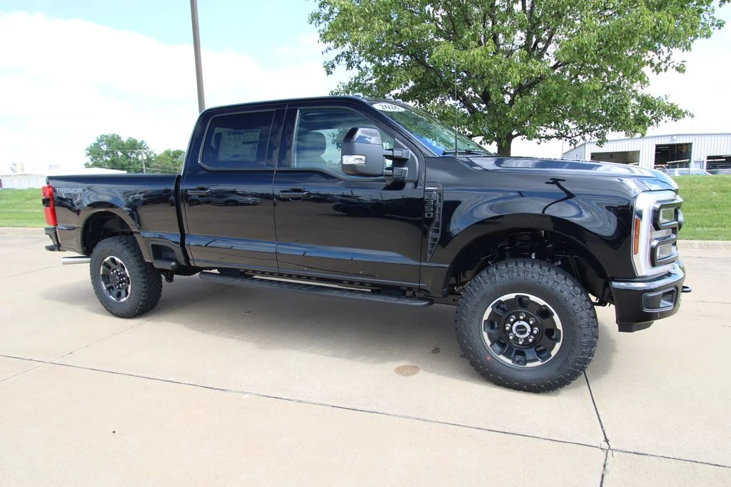 New 2026 Agate Black Metallic Ford F-350® Lariat® image 43