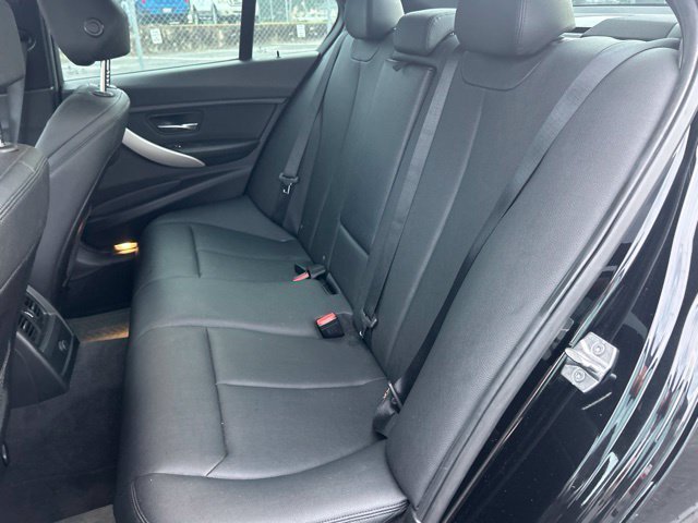 Used 2017 Black BMW 320i xDrive image 17