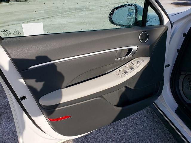 New 2026 White Hyundai Blue image 9