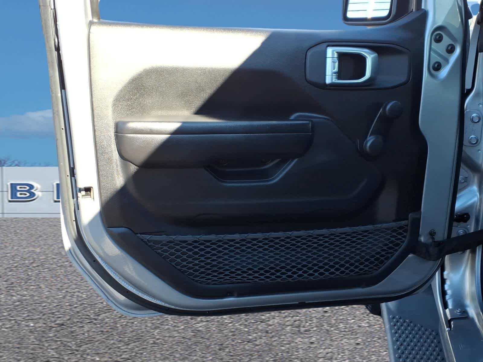 Used 2021 Billet Silver Metallic Clearcoat Jeep Sport image 14