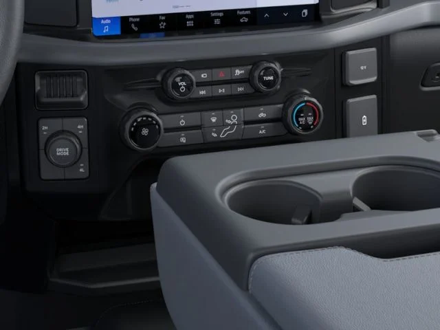 New 2026 Oxford White Ford XL image 15