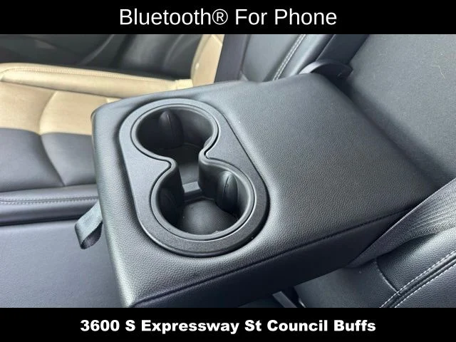 Used 2023 Silver GMC SLT image 15