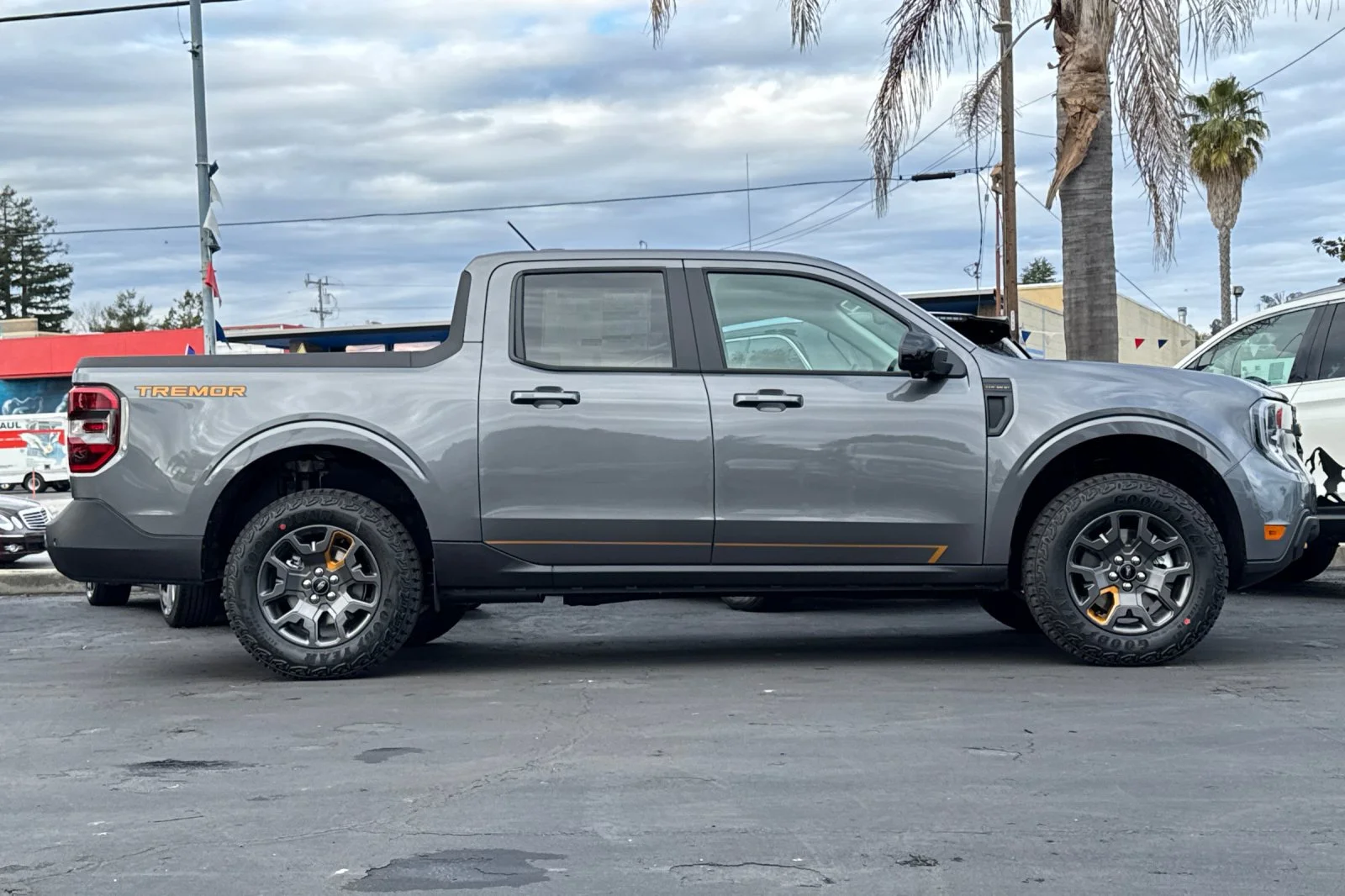 2026 Ford Maverick Tremor - Photo 2