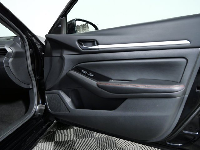 Certified Used 2025 Black Nissan 2.5 SR image 10