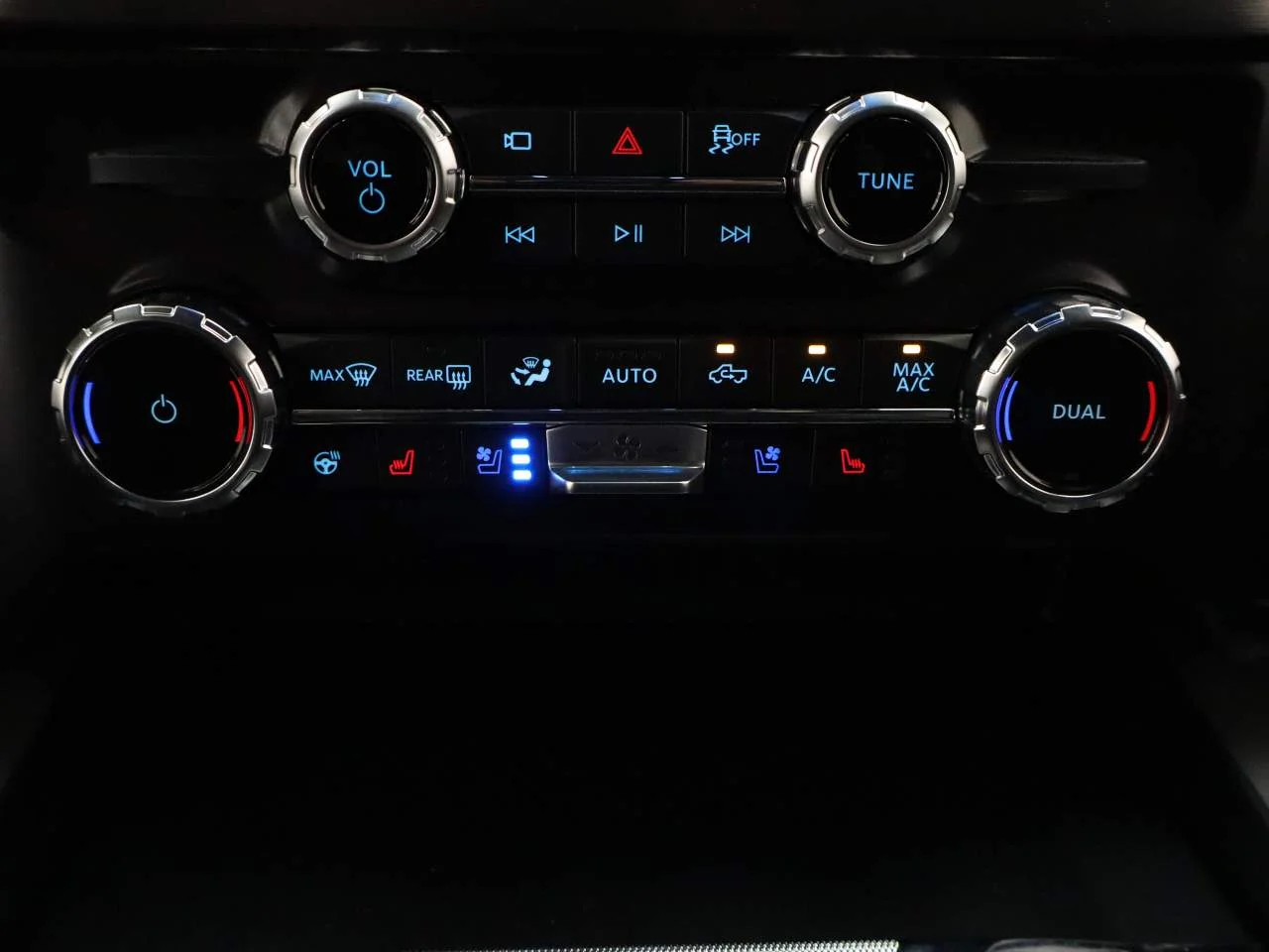 New 2026 Carbonized Gray Metallic Ford F-250® Lariat® image 10