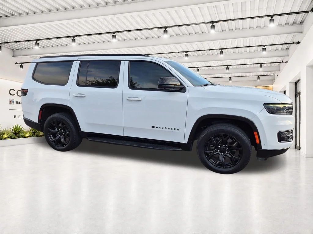 Used 2023 White Jeep Base image 16
