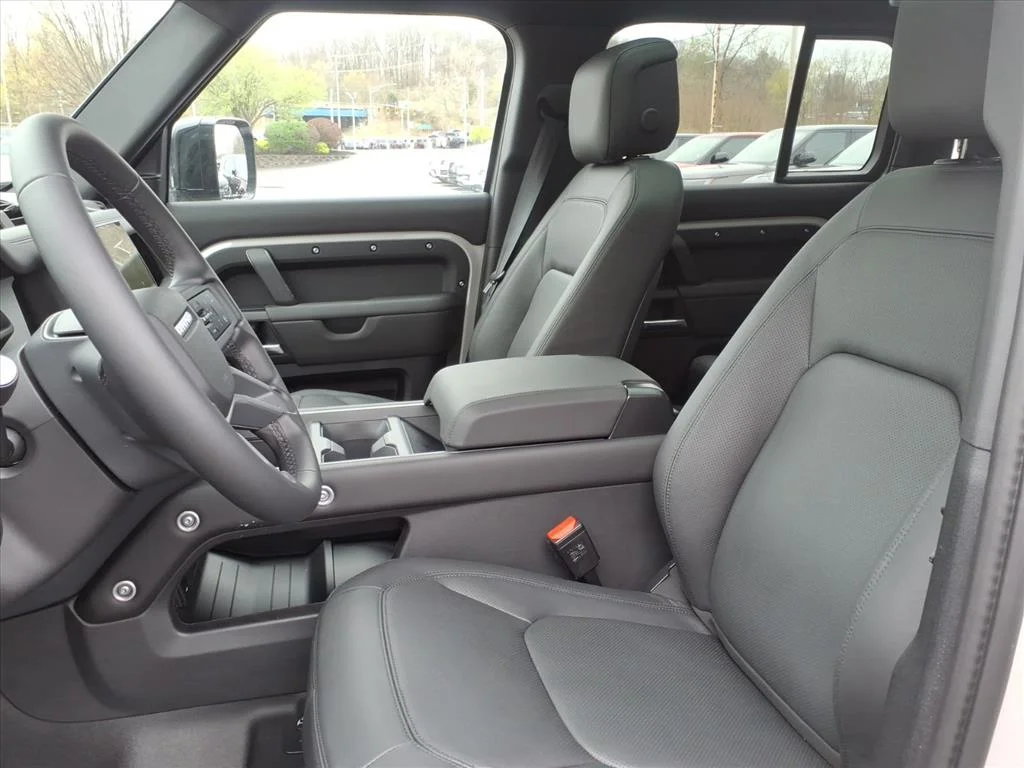 New 2026 Borasco Grey LAND ROVER X-Dynamic SE image 9