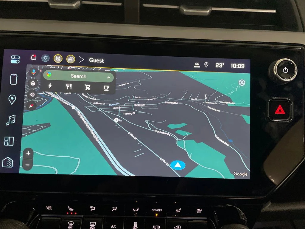 2027 Chevrolet Bolt RS - Photo 18