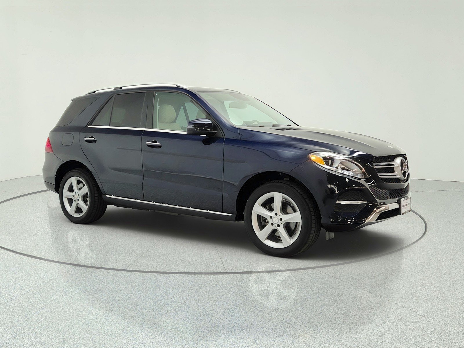 Used 2016 Lunar Blue Metallic Mercedes-Benz 4MATIC® 4dr GLE 350 image 3