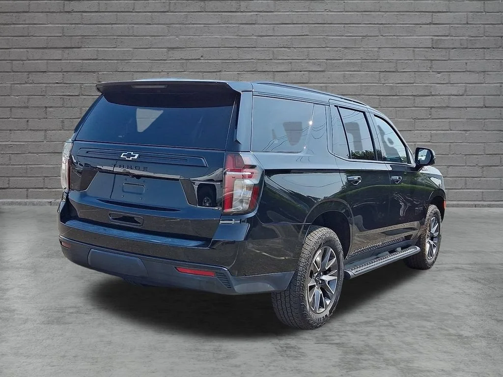Used 2023 Black Chevrolet Z71 image 40