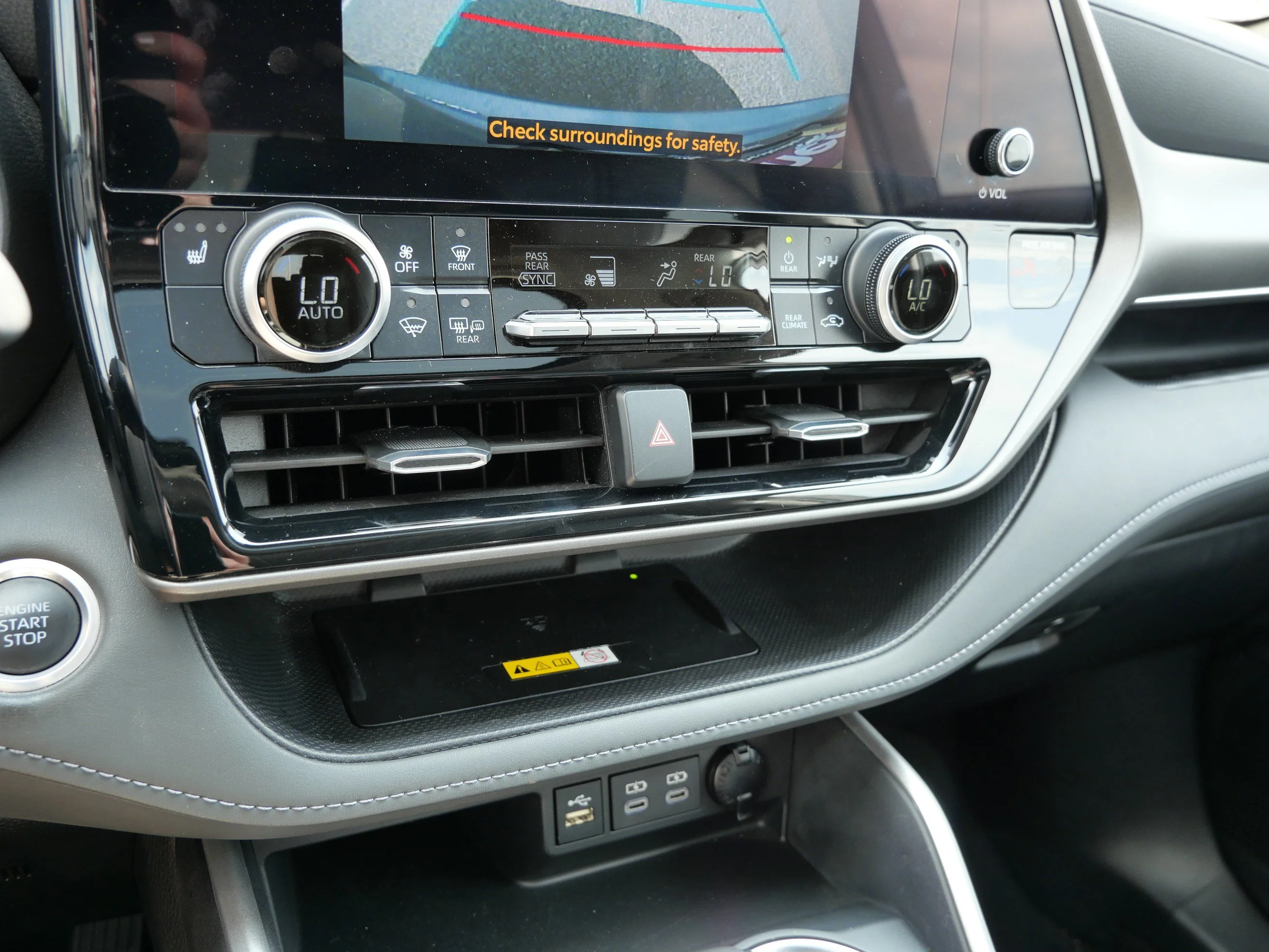 2024 Toyota Highlander XLE - Photo 31