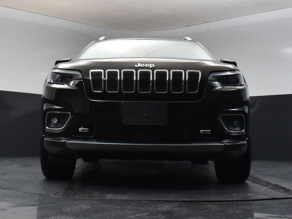 Used 2019 Black Jeep Overland image 33