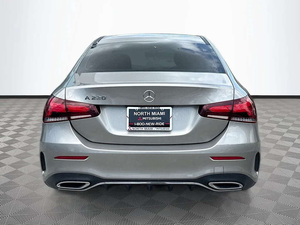 Used 2019 Gold Mercedes-Benz A 220 image 6