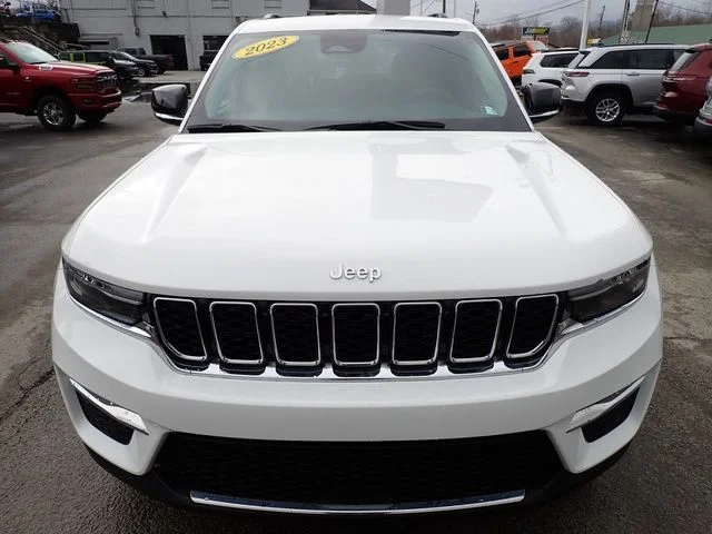 Used 2023 White Jeep Limited image 10