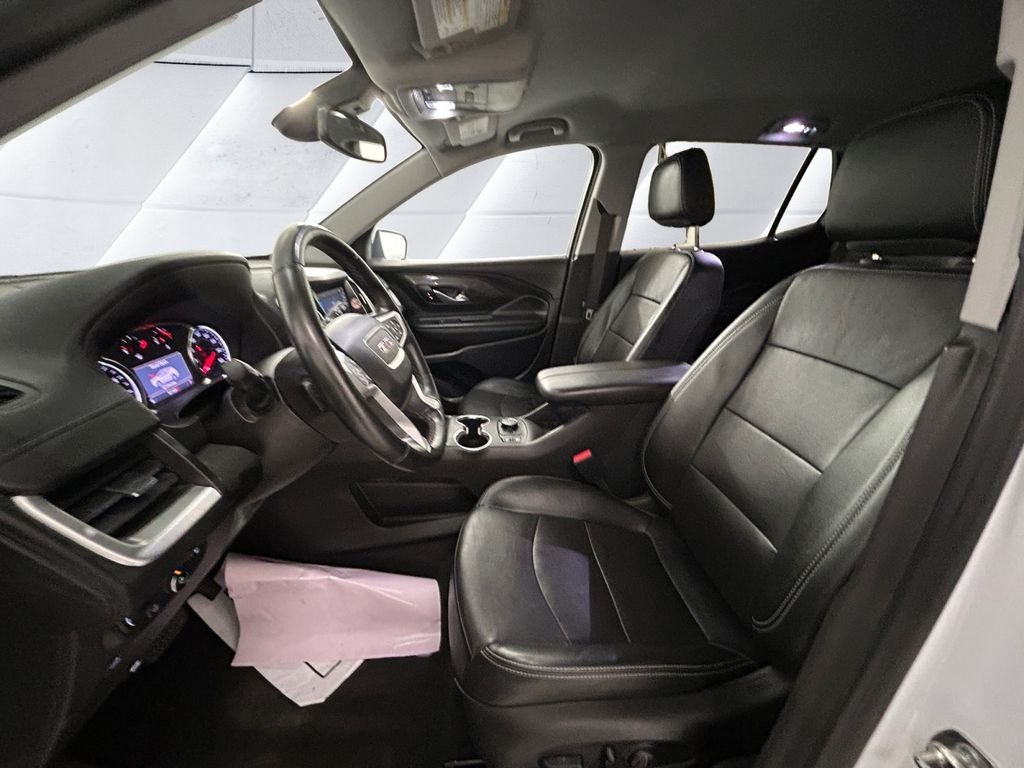Used 2024 White GMC SLT image 7