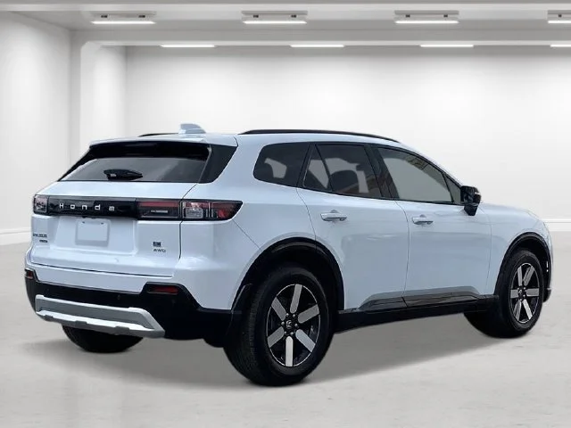 New 2026 Frostline White Pearl Honda Touring image 4