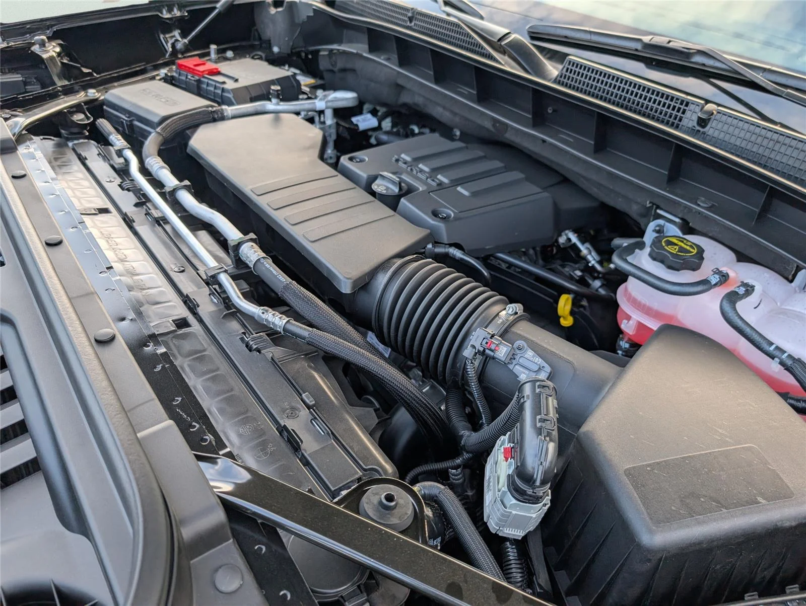 New 2026 Onyx Black GMC Elevation image 39