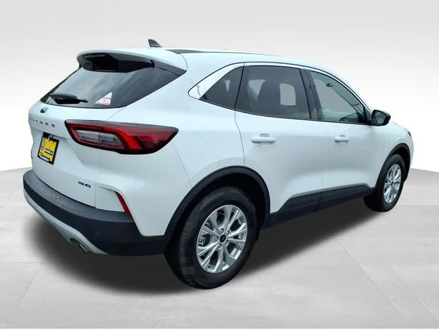 Used 2023 White Ford Active image 13