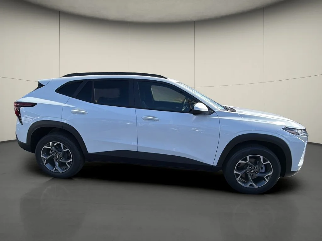 New 2026 Summit White Chevrolet LT image 8