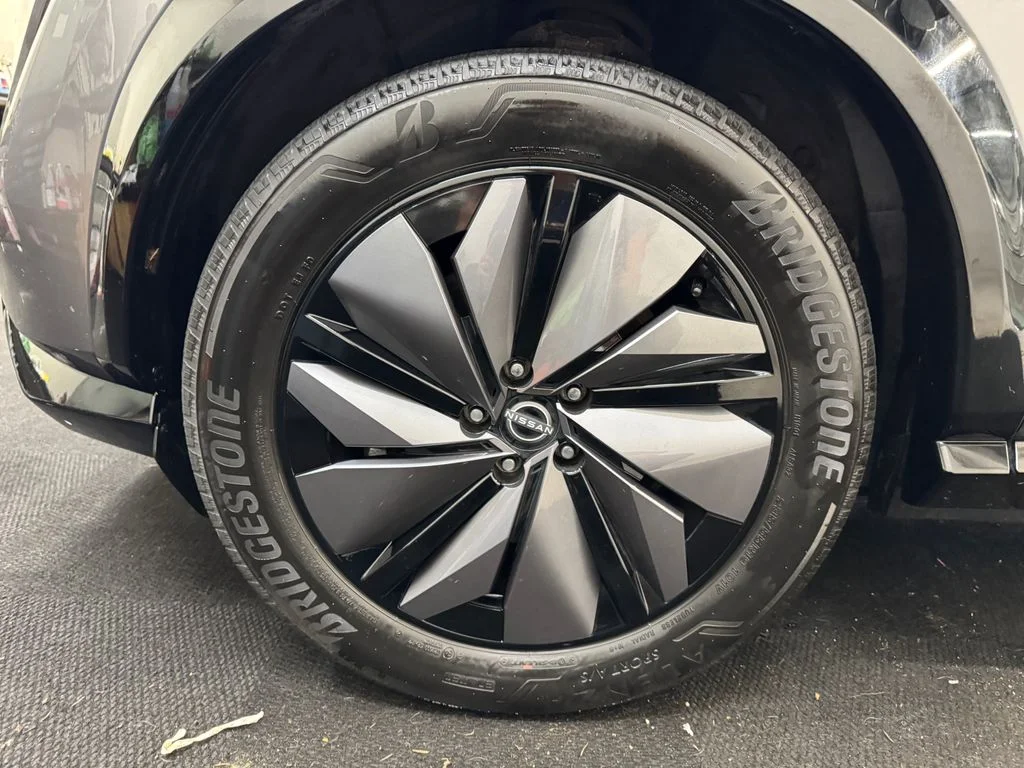 Used 2023 Gray Nissan ENGAGE image 13
