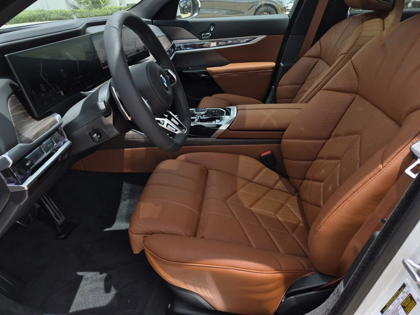 New 2026 Mineral White Metallic BMW 760i xDrive image 12
