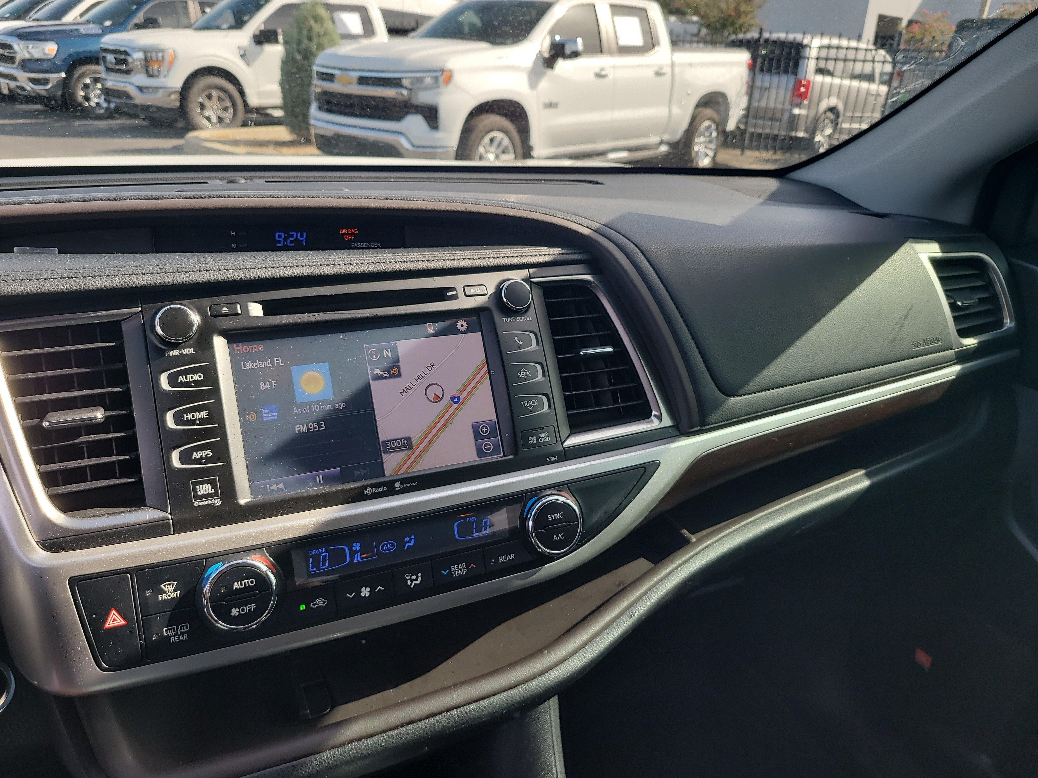 Used 2014 Blizzard Pearl Toyota Limited image 22