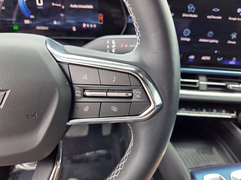 2024 Chevrolet Equinox EV LT - Photo 30