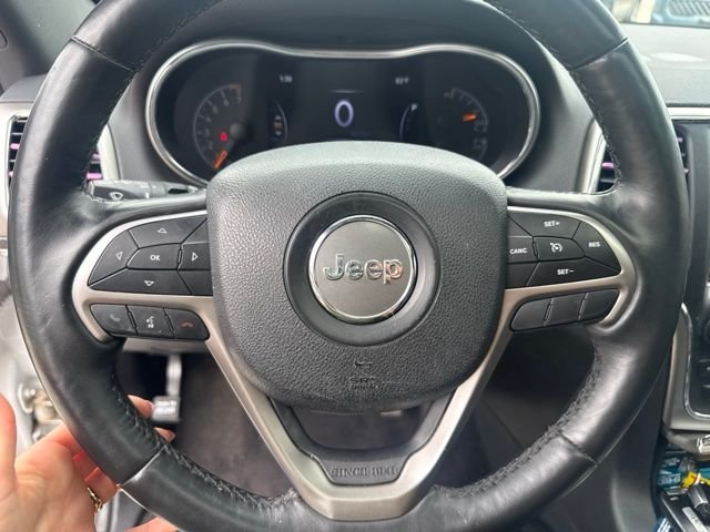 Used 2018 White Jeep Limited image 11