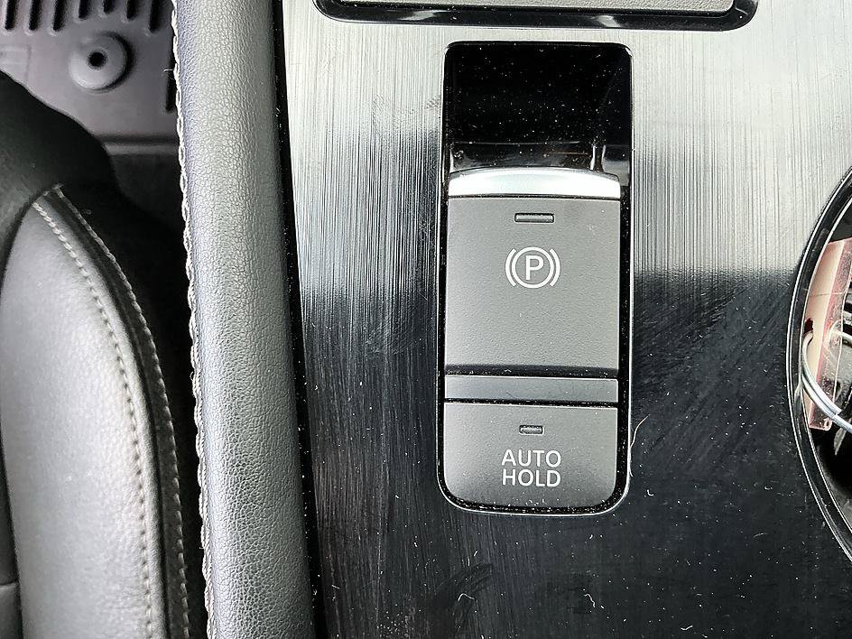 Certified Used 2023 Gun Metallic Nissan SL image 20
